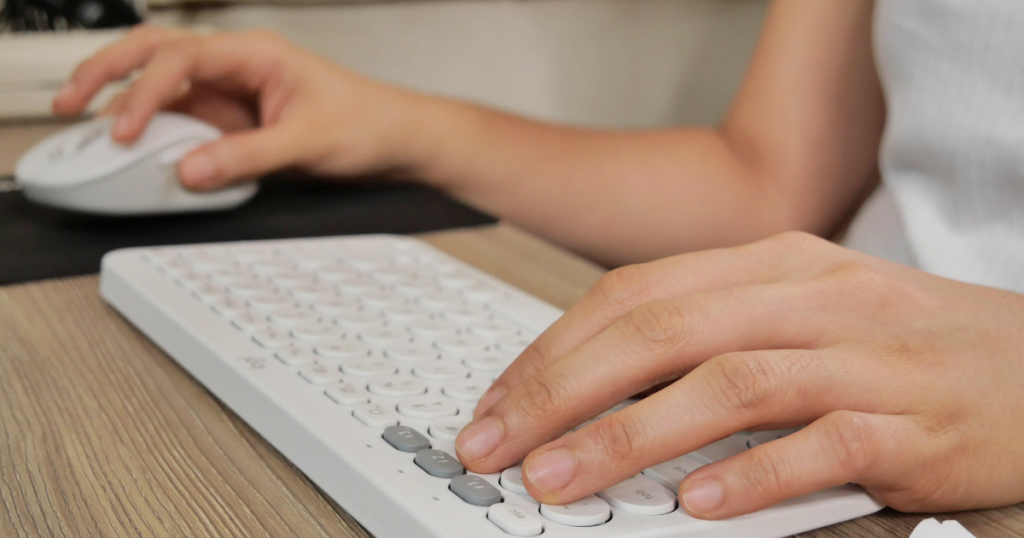 essential virtual assistant equipment